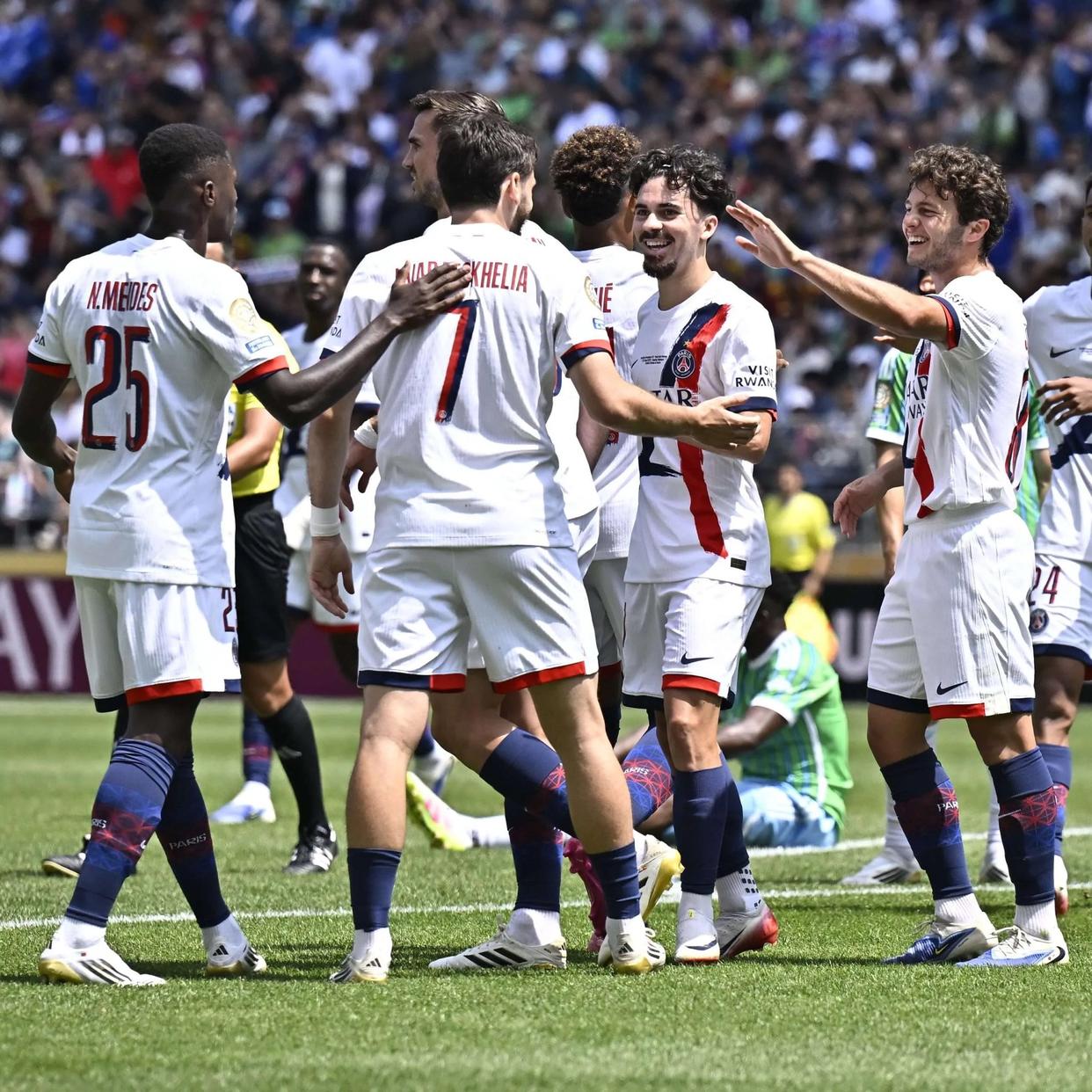 法国杯加时末段走向成谜,比利亚雷亚尔伤情更新,赛场秩序良好,阵容厚度经受考验的简单介绍 法国杯加时末段走向成谜,比利亚雷亚尔伤情更新,赛场秩序良好,阵容厚度经受考验的简单介绍