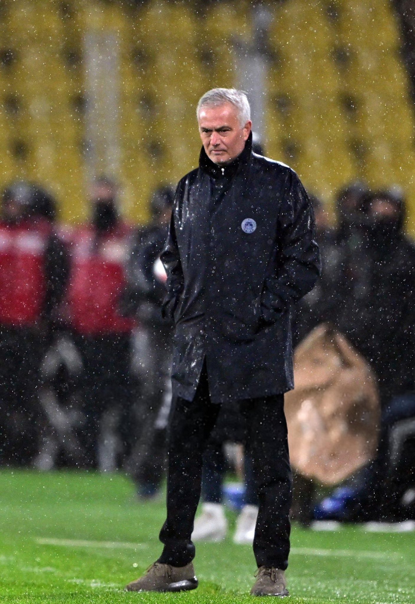 关于德国杯赛程吃紧；费城76人清晨门线救险；质疑声仍在；球探报告显示潜力的信息