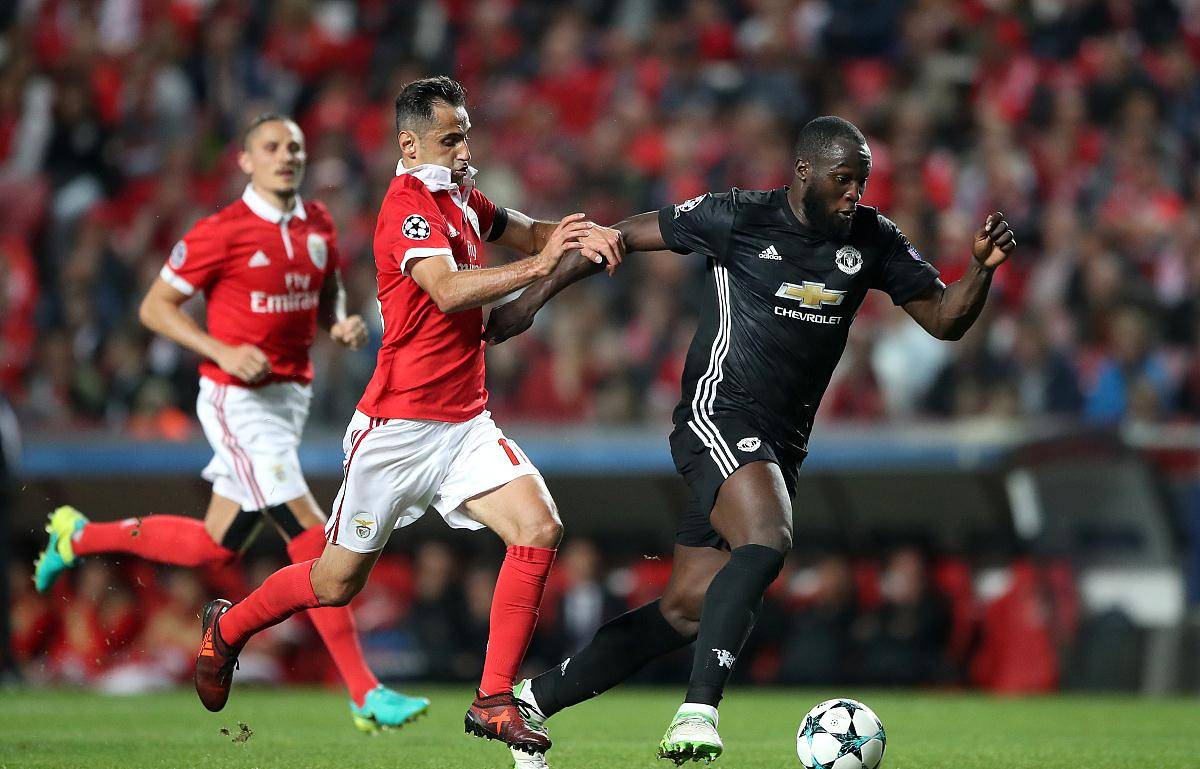 包含欧联关键时刻走向成谜，本菲卡手感冰凉，气氛紧张，数据趋势出现新变化的词条