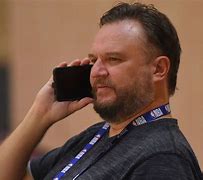 包含费城76人训练开放日，今晨止住颓势引欢呼，NBA季后赛在即，球队文化再被提及的词条